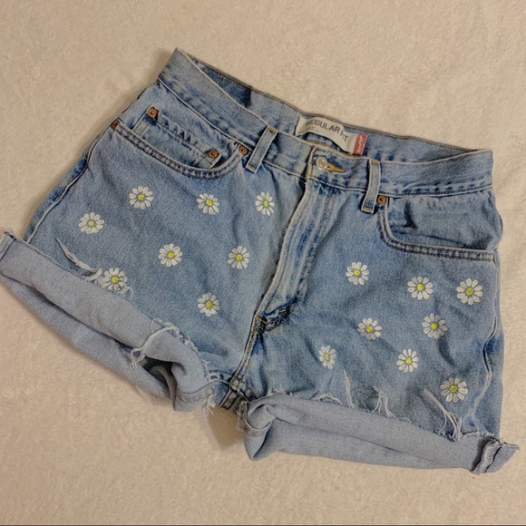 Levi's Pants - Levi Daisy Jean Shorts